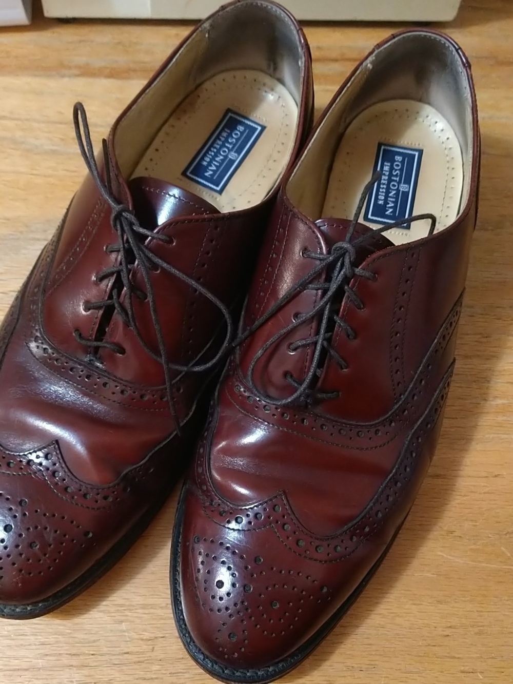 Bostonian Men’s Burgundy Wingtip Oxfords  11 C/E